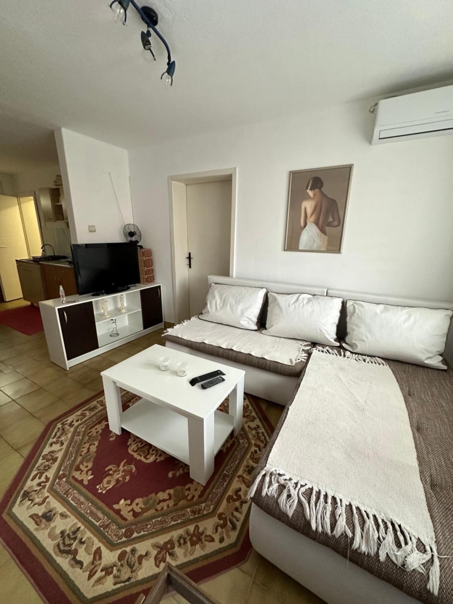 Day & Night Apartment Ćuprija Esterno foto